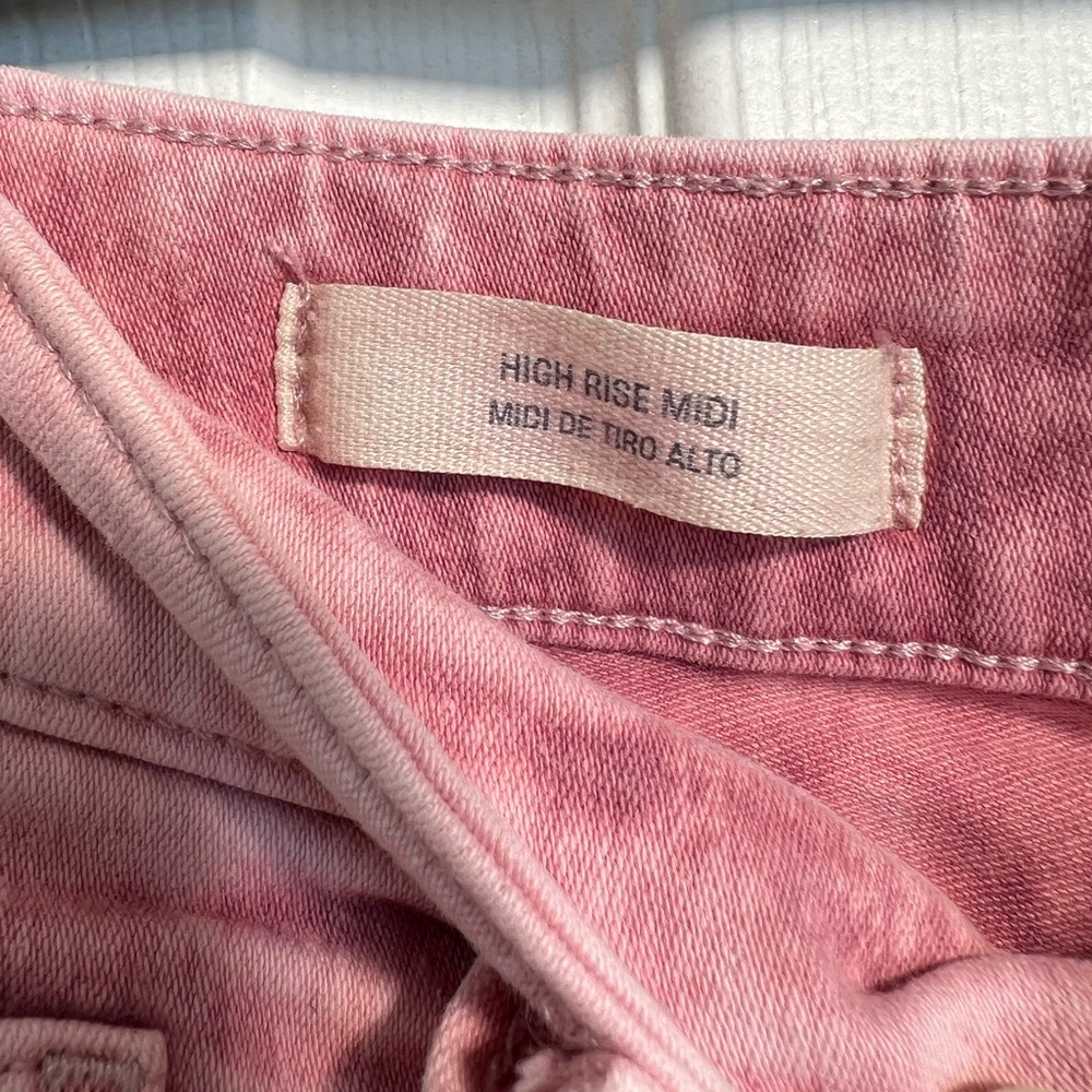 Universal Thread High-Rise Pink Acid-Wash Denim Shorts - Picture 4 of 7
